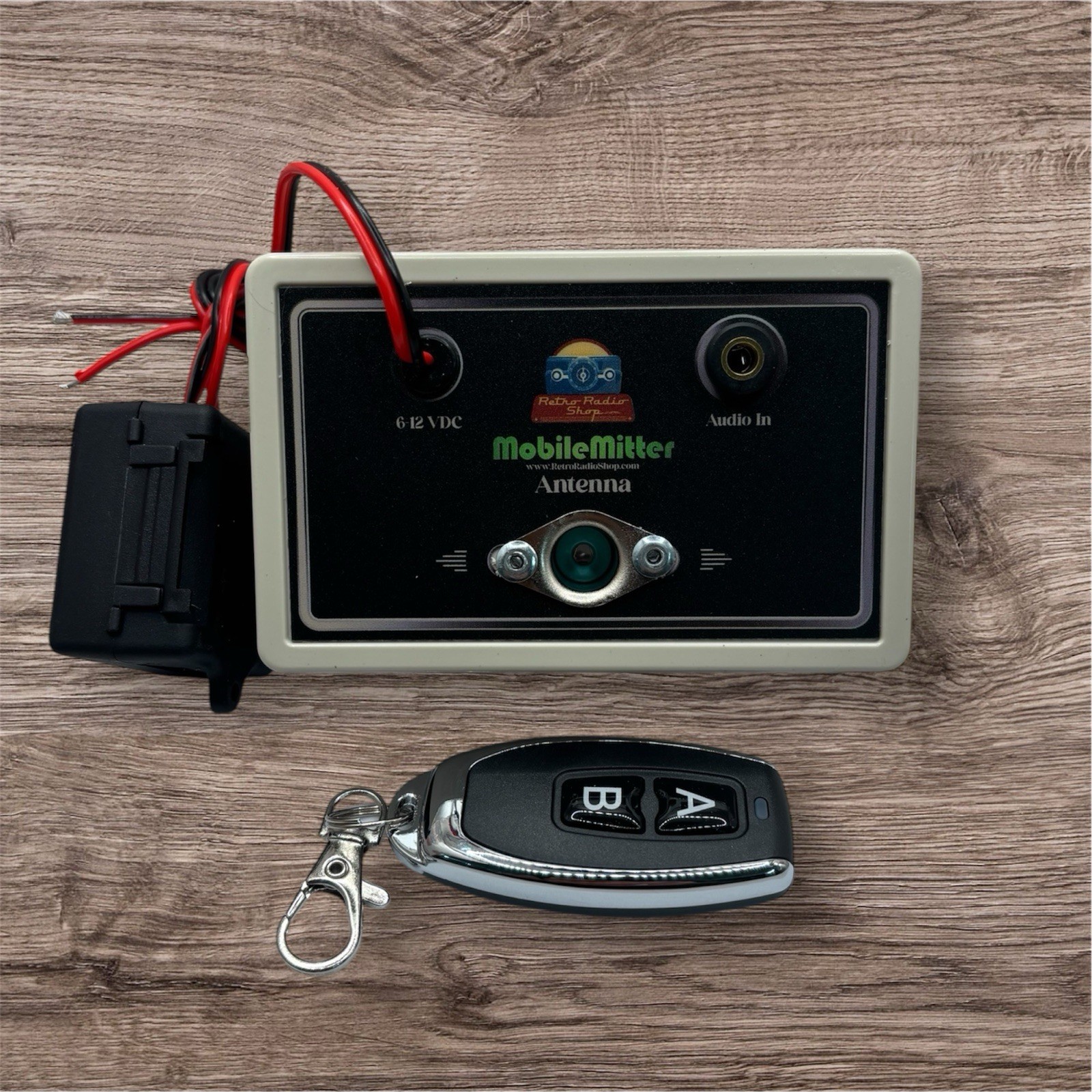 Car AM Transmitter/Bluetooth For Antique Vintage Retro Vehicle Radios Car AM Transmitter/Bluetooth For Antique Vintage Retro Vehicle Radios