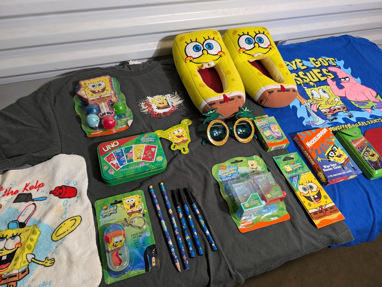 Huge VTG SpongeBob SquarePants Lot 90s/2000s Shirts New/Used Items Nickelodeon Huge VTG SpongeBob SquarePants Lot 90s/2000s Shirts New/Used Items Nickelodeon