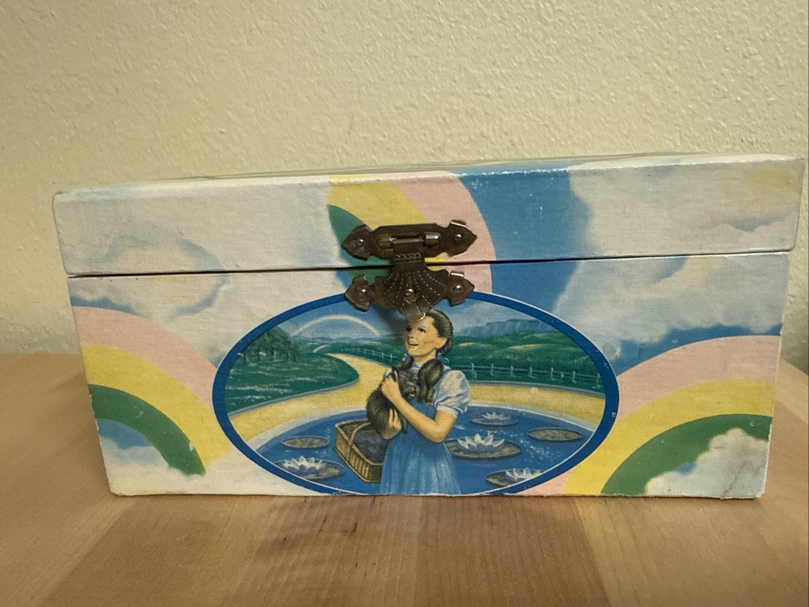Vintage Wizard of Oz Dorothy Jewelry Music Box Over Rainbow 1988 MGM Turner Vintage Wizard of Oz Dorothy Jewelry Music Box Over Rainbow 1988 MGM Turner