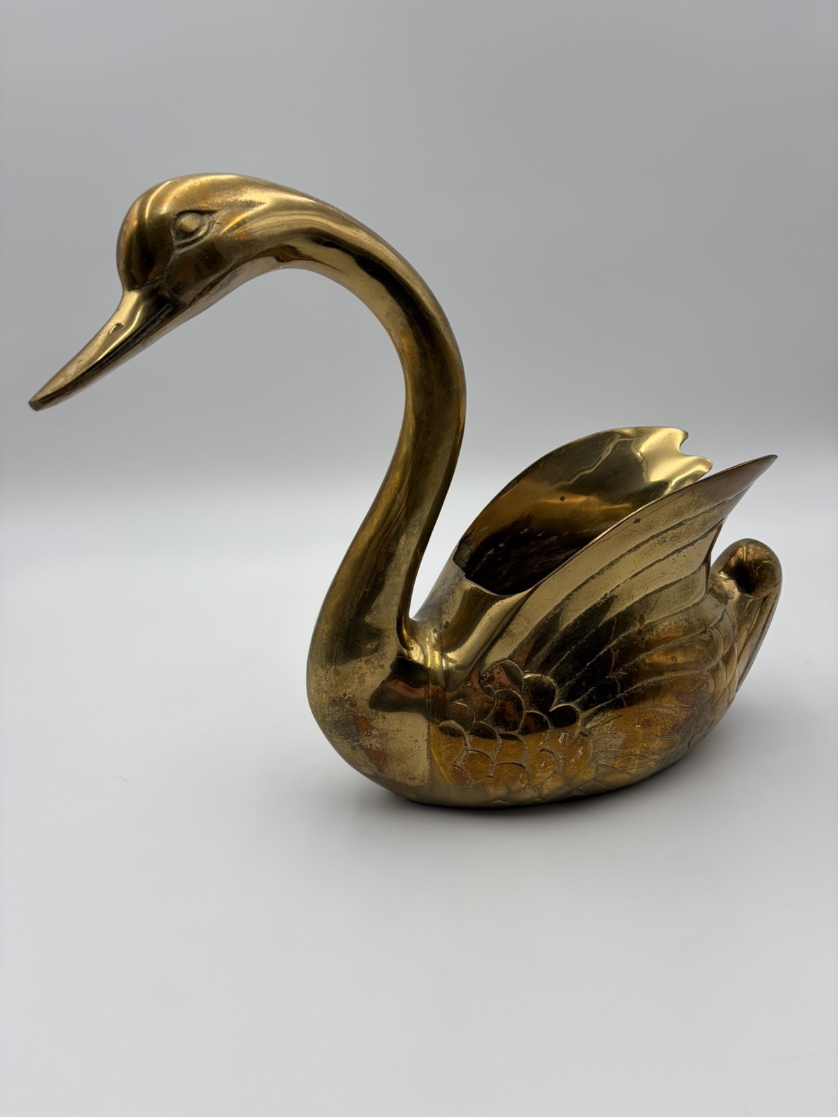 Vintage Large Brass Swan Planter Approximately 16 Long x 13 Tall Made In Korea Vintage Large Brass Swan Planter Approximately 16 Long x 13 Tall Made In Korea