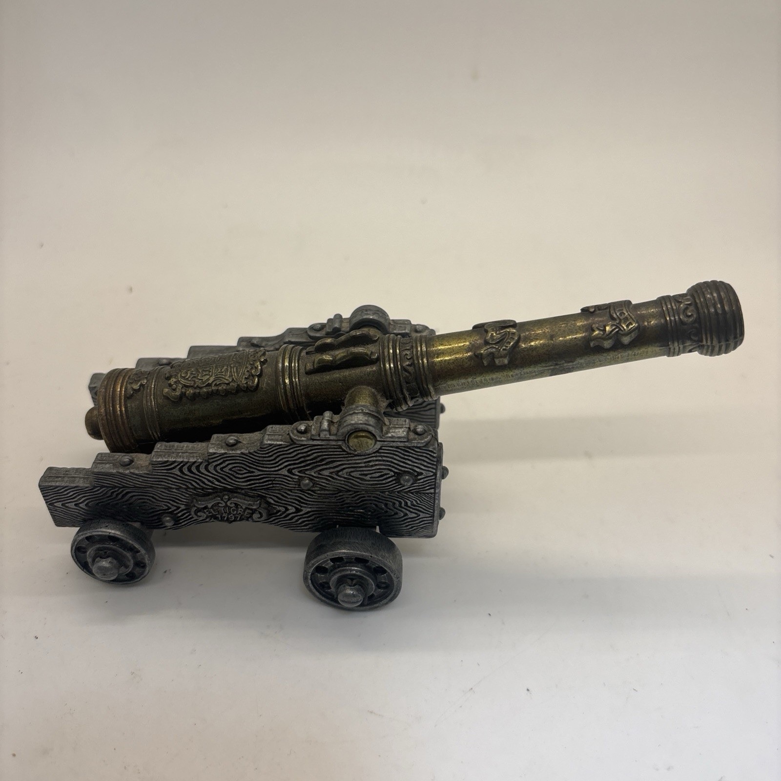 Vintage Denix Miniature Model 1797 El Tigre Spanish Cannon 6\ Vintage Denix Miniature Model 1797 El Tigre Spanish Cannon 6\