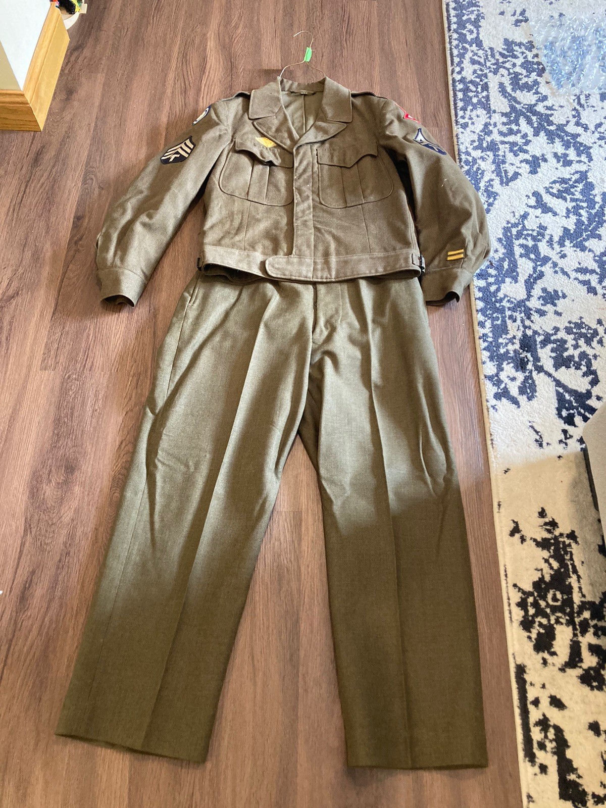Vtg U.S. Army WWII Ike Field Jacket And Pants Set Wool Patches EUC Vtg U.S. Army WWII Ike Field Jacket And Pants Set Wool Patches EUC