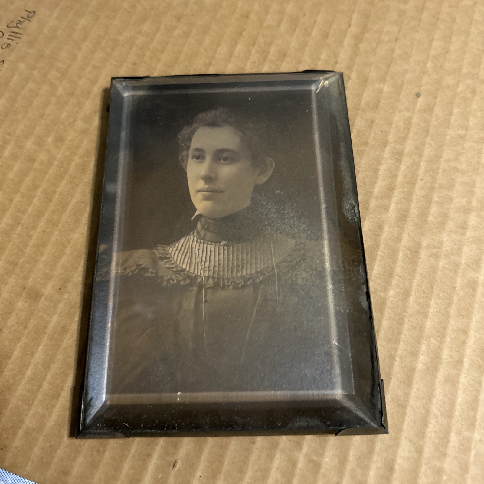Antique 19th C Victorian Photograph Woman Portrait Gilt Brass Box Frame