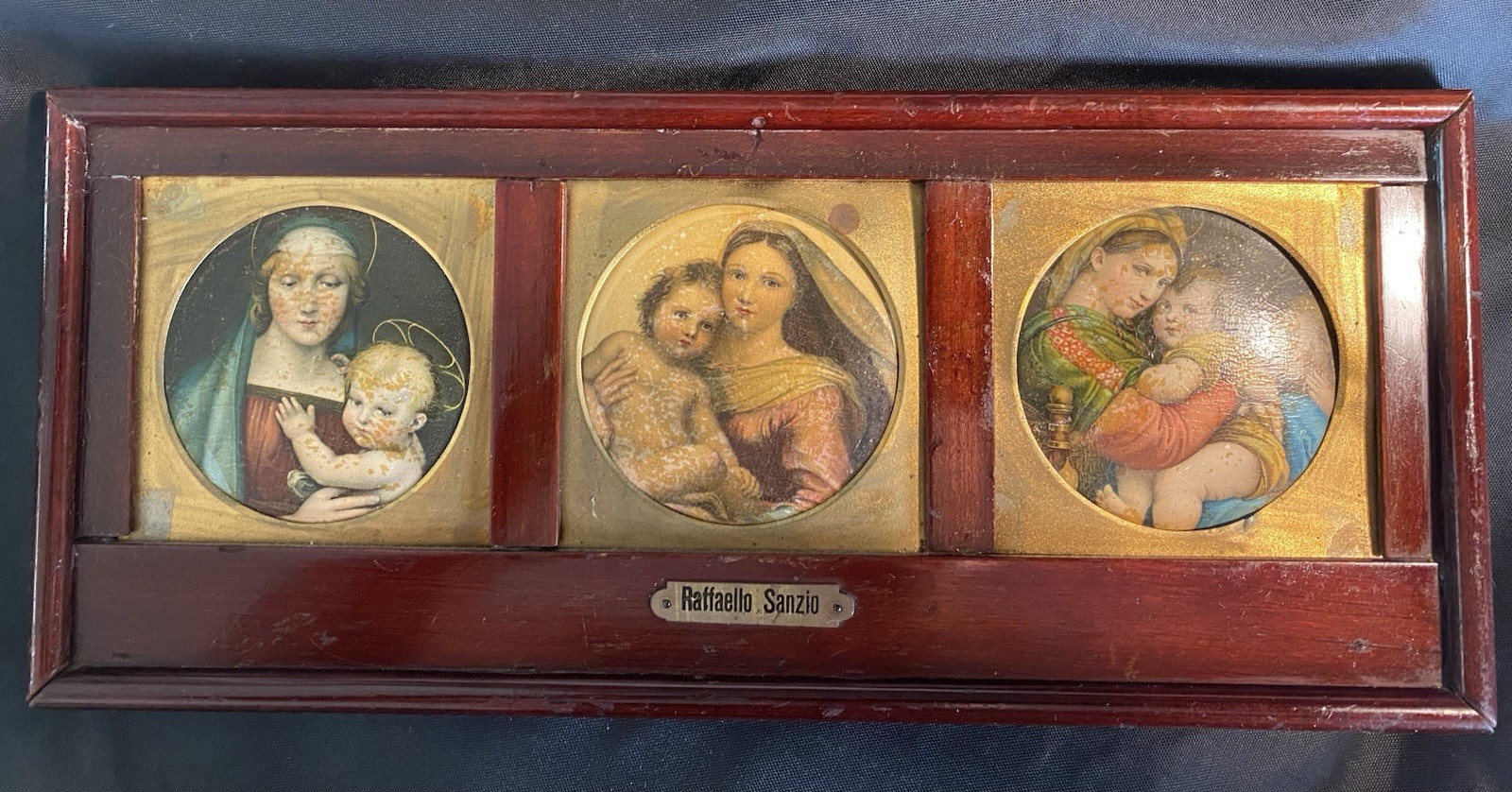 Antique Religious Madona With Child Triptych Painting Antique Religious Madona With Child Triptych Painting