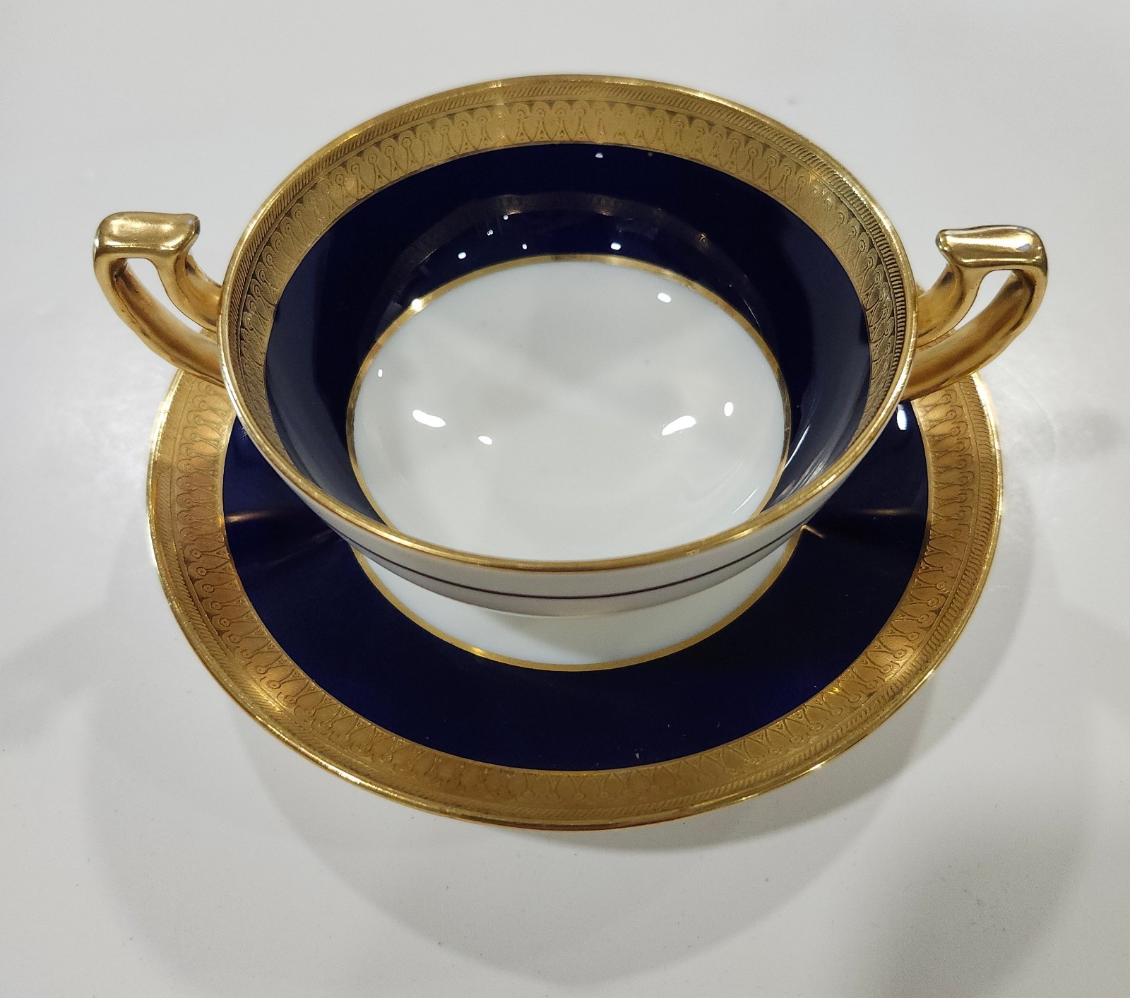 1800s Mintons porcelain/ 6 cream soup bowls with under plate In cobalt blue/gold 1800s Mintons porcelain/ 6 cream soup bowls with under plate In cobalt blue/gold