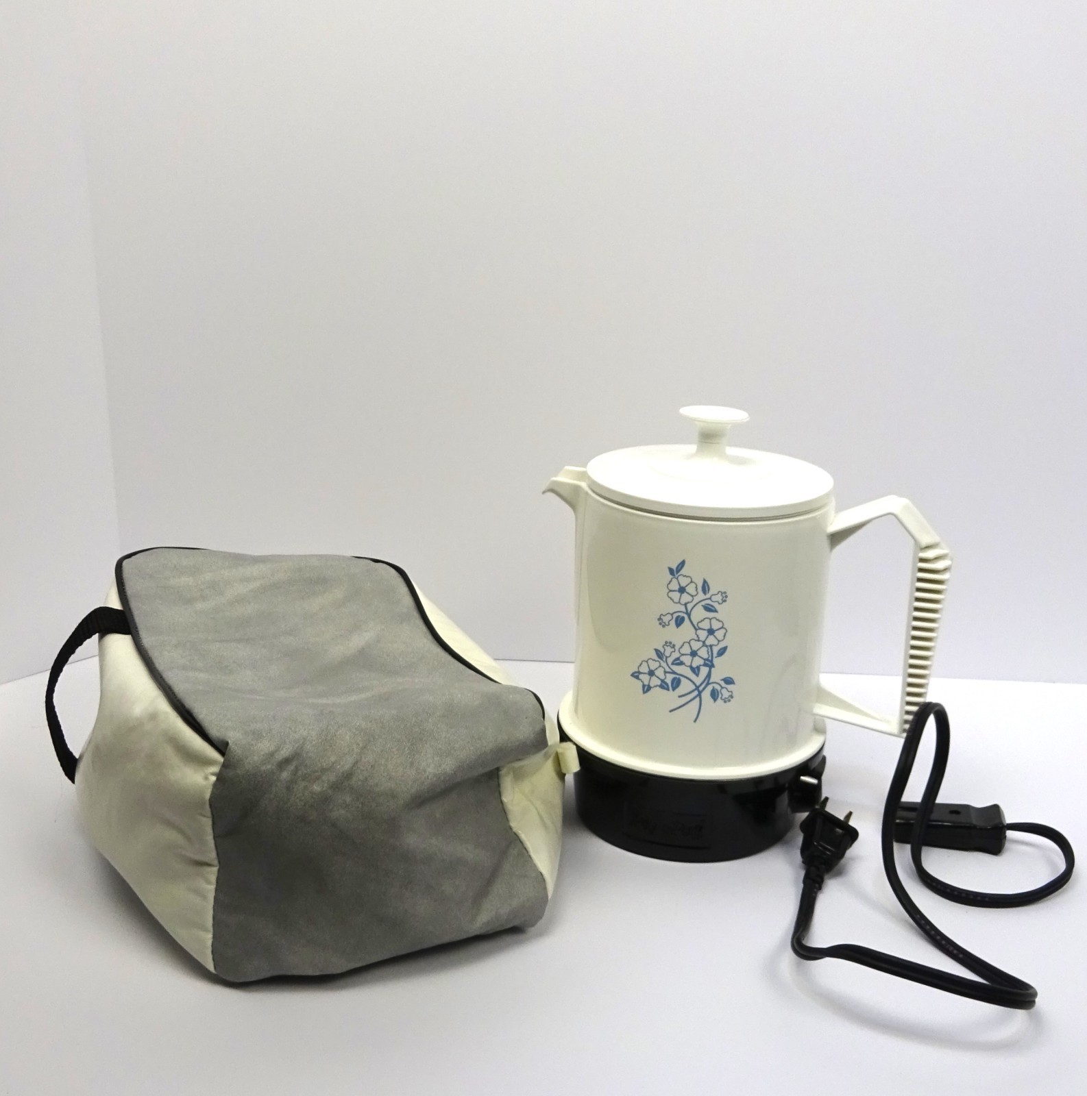 Vintage Regal Poly-Perk White Blue Floral Electric Coffee Percolator Set w/ Case