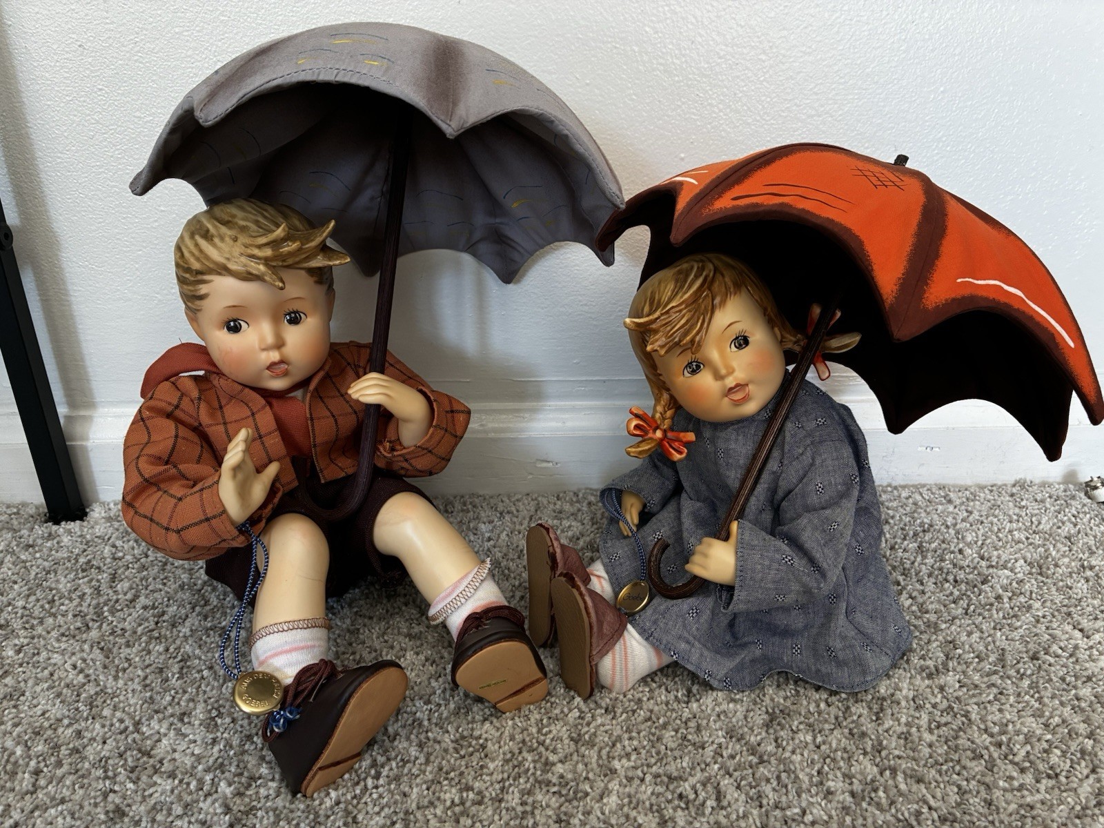 Rare Vtg Hummel / Goebel Dolls Porcelain Umbrella Boy And Girl Jointed bisque