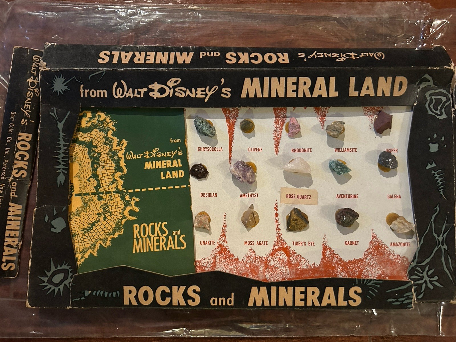 RARE 1950s Walt Disney’s Rocks and Minerals Mineral Land Box Set RARE 1950s Walt Disney’s Rocks and Minerals Mineral Land Box Set