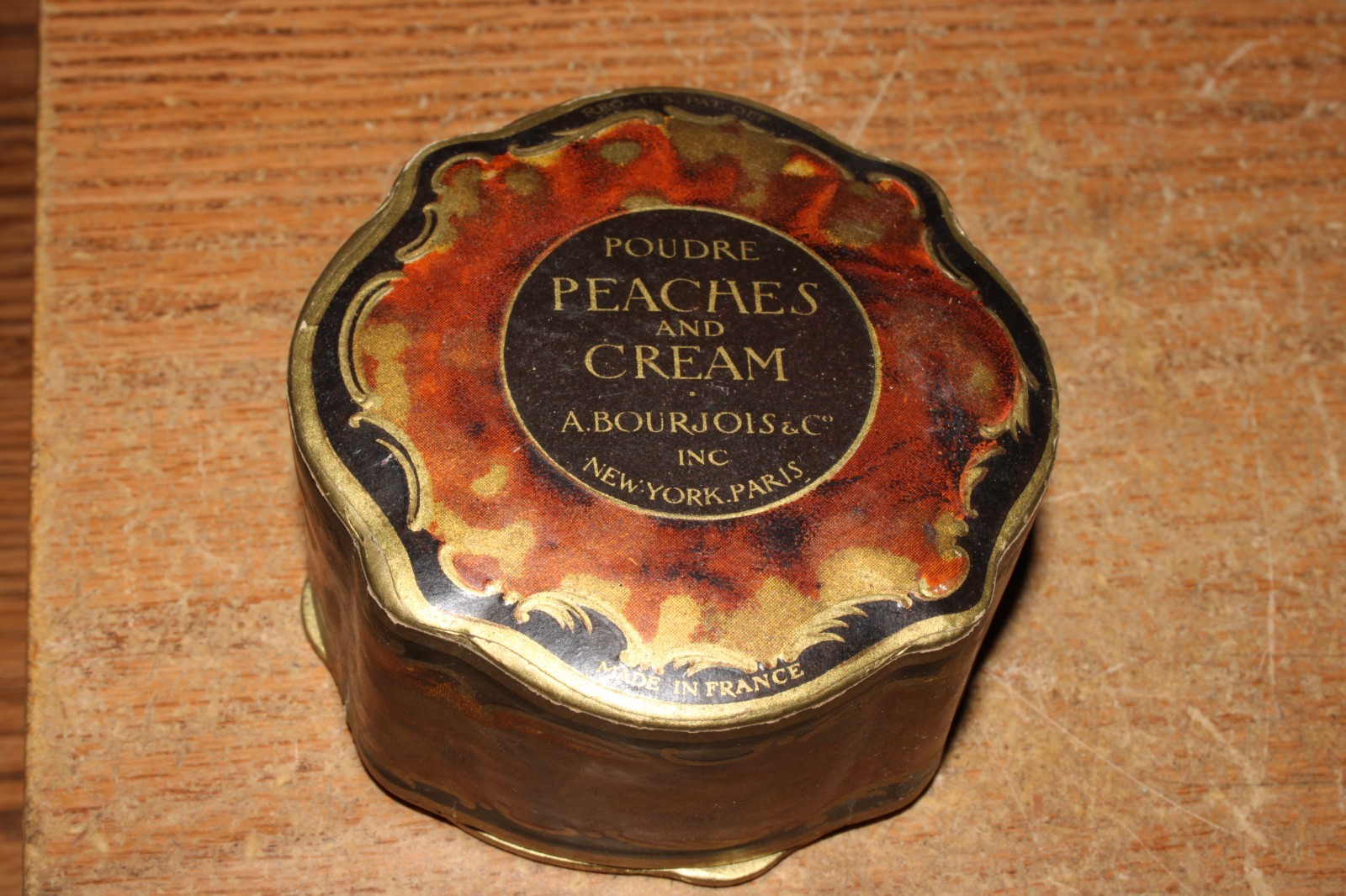 Antique Bourjois Poudre Peaches And Cream Cosmetic Powder Box (empty) Antique Bourjois Poudre Peaches And Cream Cosmetic Powder Box (empty)
