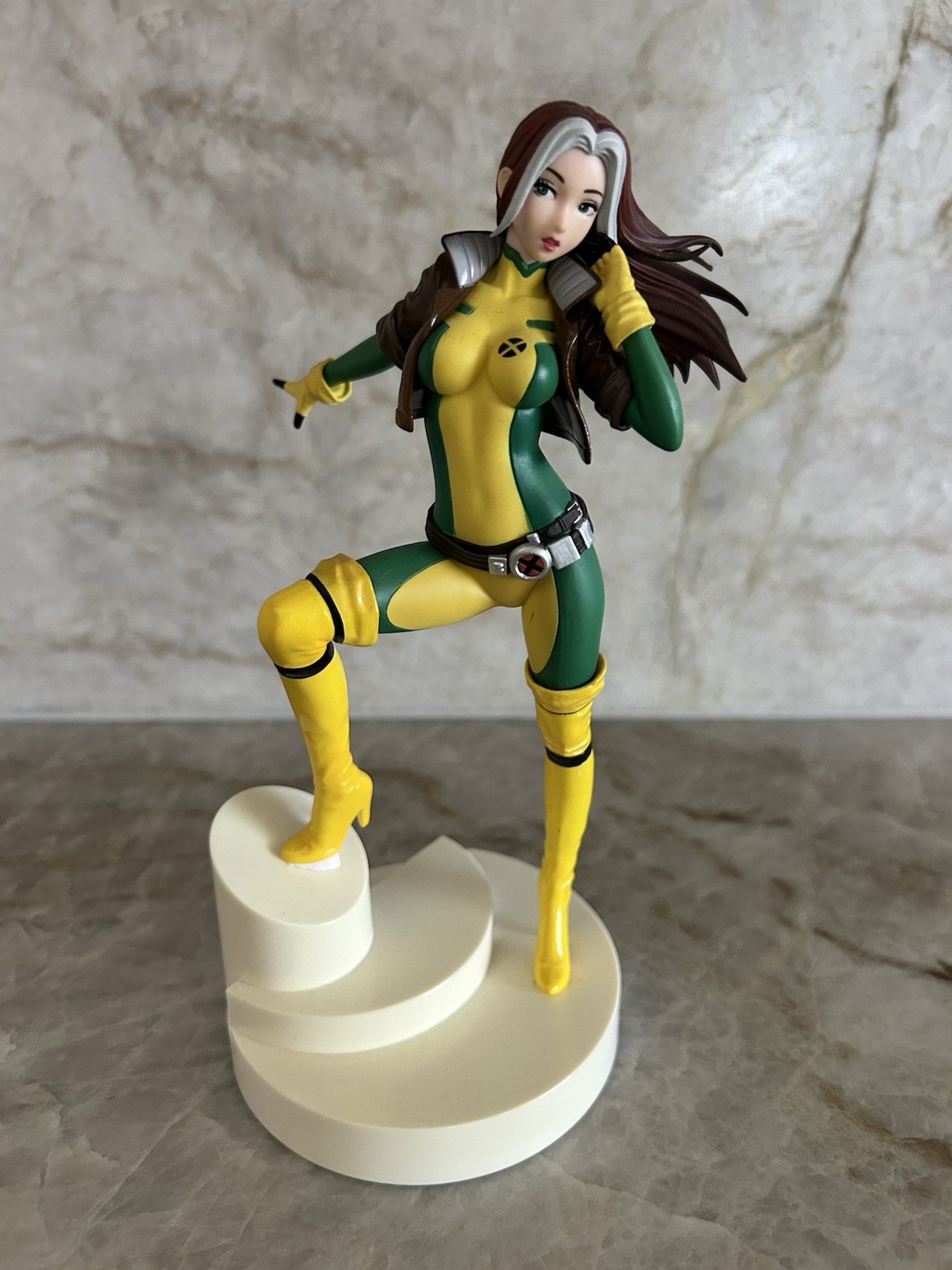 Kotobukiya Marvel Bishoujo Statue - Rogue 2009 (Short Coat) OPENED NO BOX