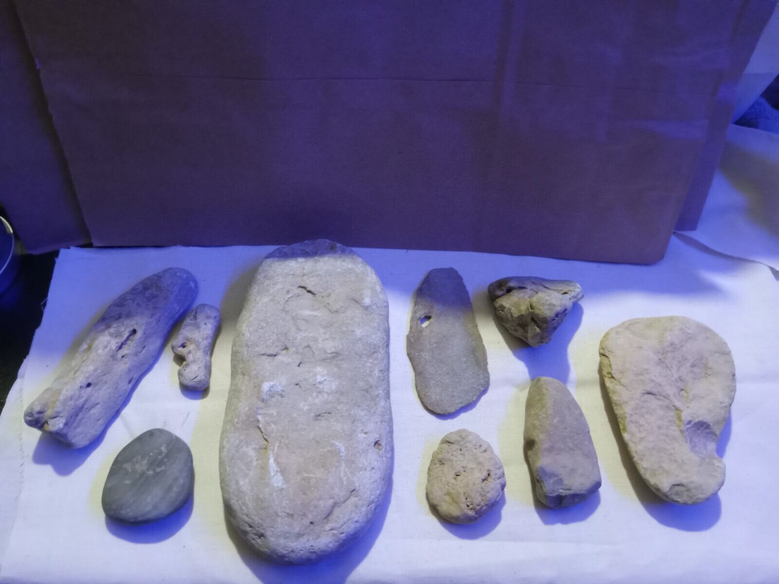 Native American Paleo Indian Artifacts Large Lot Of 9 Stone Tools