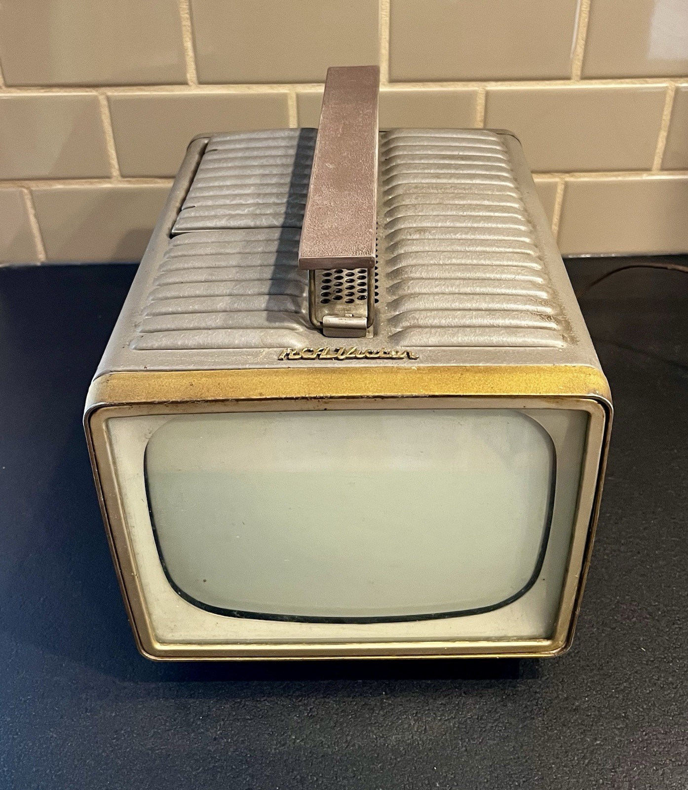 VTG 1956 RCA Victor Model 8-PT-7031 — 8” Portable Television - For Restoration VTG 1956 RCA Victor Model 8-PT-7031 — 8” Portable Television - For Restoration