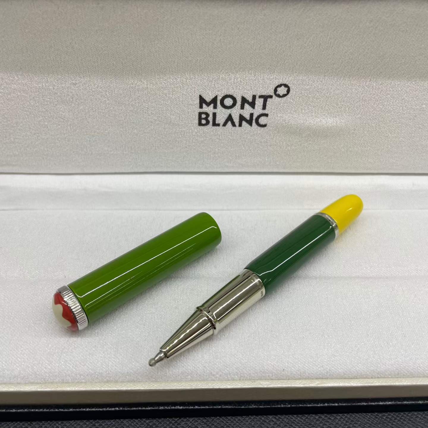 Montblanc classic signature pen men's gift with pen case Montblanc classic signature pen men's gift with pen case