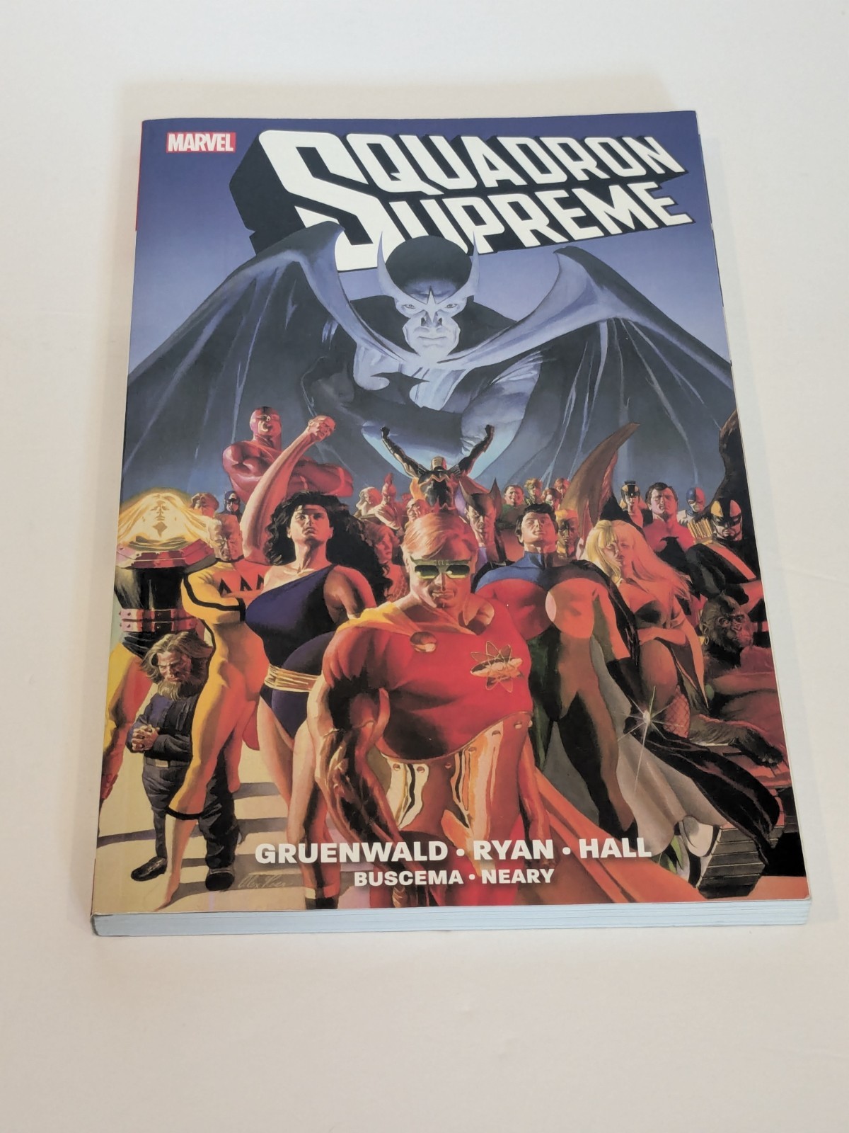 Marvel Comics Squadron Supreme TPB - Gruenwald Ross Cover - Excellent/unread Marvel Comics Squadron Supreme TPB - Gruenwald Ross Cover - Excellent/unread