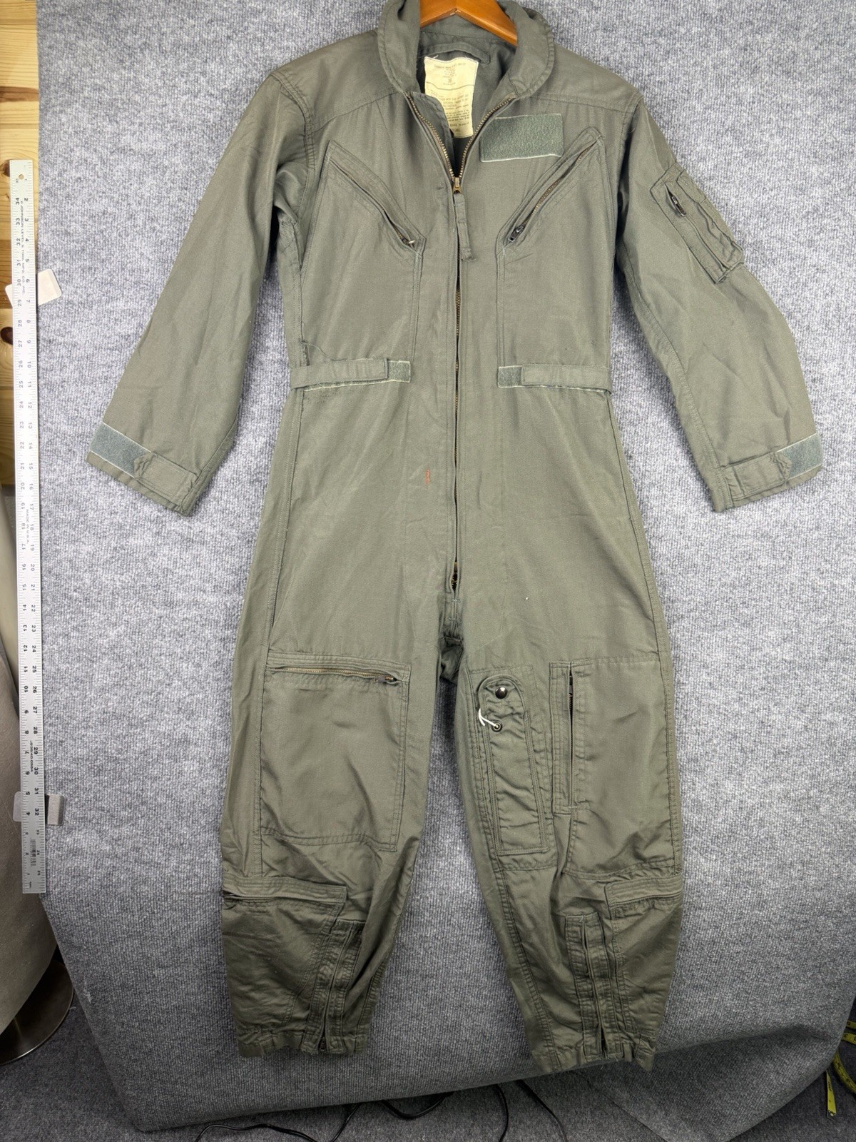 US Military Flight Suit Mens 36 Large Flyers CWP-27/P USAF Coveralls Green US Military Flight Suit Mens 36 Large Flyers CWP-27/P USAF Coveralls Green