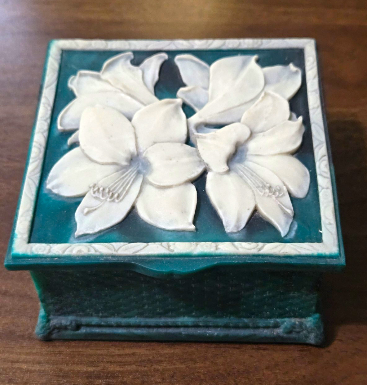 Genuine Incolay Stone Trinket Jewelry Box Teal Green Lily Floral Velvet Lined Genuine Incolay Stone Trinket Jewelry Box Teal Green Lily Floral Velvet Lined