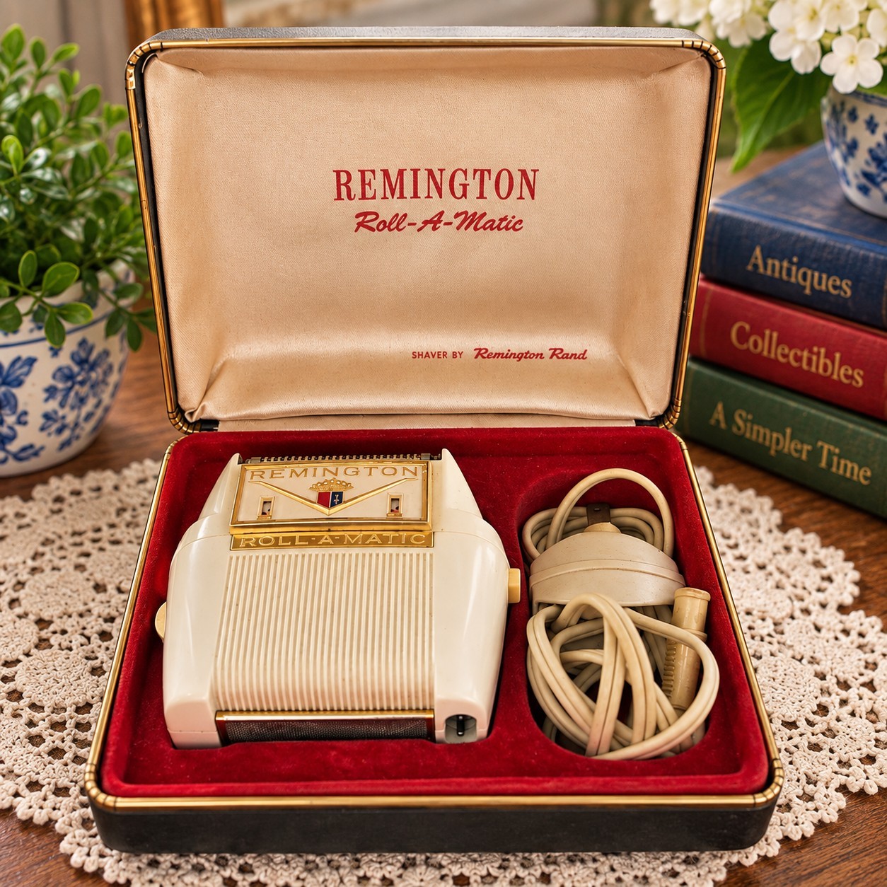 1950s Remington Roll-A-Matic Auto Home Electric Shaver Razor In Case *not Tested 1950s Remington Roll-A-Matic Auto Home Electric Shaver Razor In Case *not Tested