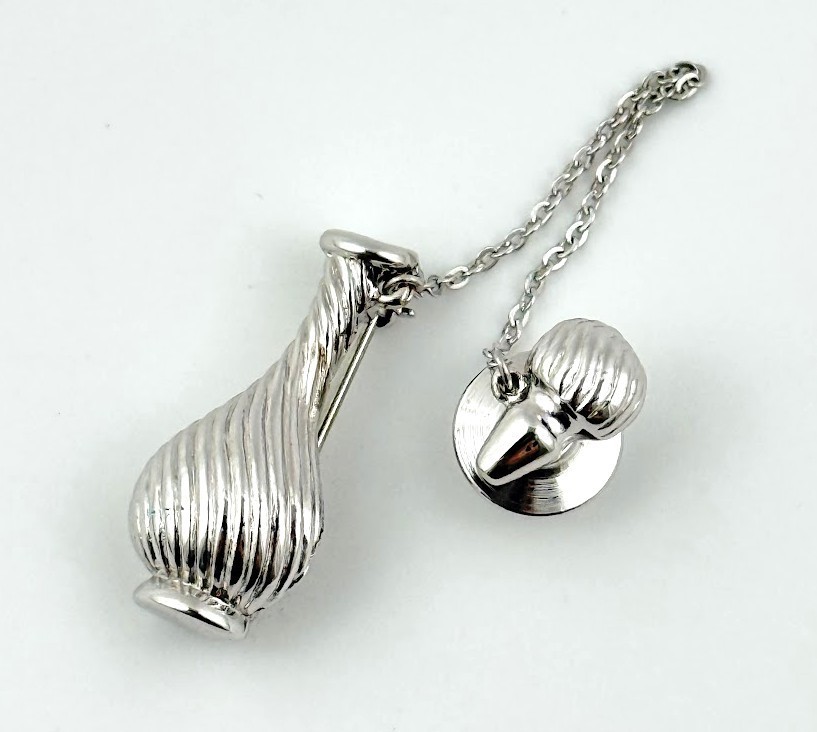 Vtg Monet Pin Brooch Silver Tone Genie Bottle Vtg Monet Pin Brooch Silver Tone Genie Bottle