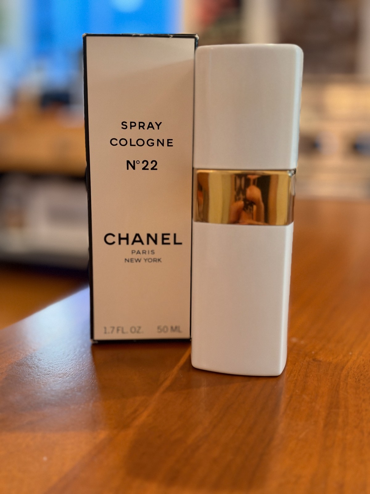 Vintage CHANEL No 22 Spray Cologne 1.7 fl oz 50ml with Original Box Vintage CHANEL No 22 Spray Cologne 1.7 fl oz 50ml with Original Box