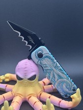 EDC Gripper Folding Utility Clever with Kraken Engraving - blue picture