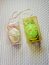VINTAGE LOT of 2 Hand Painted Easter Eggs Flower Motif Delicate NOS picture