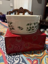 Holly Holiday by Royal Limited Souffle deep Dish 7.75