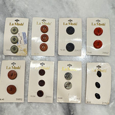 Vintage Lot of Original La Mode Italian Plastic Sewing Buttons, 8 Cards (Lot 1) picture