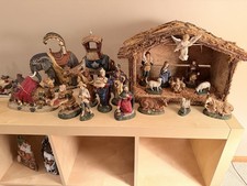Vintage 1995 Walnut Ridge Collectibles 19 Pc Nativity Set Signed KLB & Stable picture