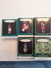 LOT OF 5 VINTAGE HALLMARK MINI ORNAMENTS CLOTHESPIN SOLDIERS 95 ,96,97,00HMM2 picture