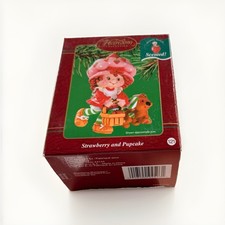 VTG Carlton Cards 2002 Scented Strawberry Shortcake and Pupcake Ornament New picture