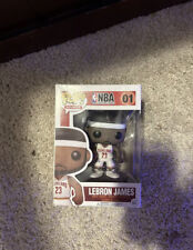 Funko Pop NBA Cleveland Cavaliers Lebron James 01 White Jersey New #2329 picture