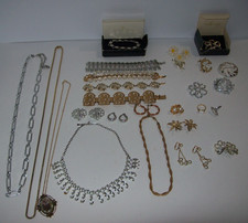 Vintage Sarah Coventry Jewelry Lot, Vintage older pieces picture