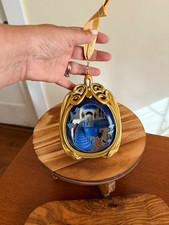 Disney Club 33 Court of Angels Lighted Ornament 2021 Boxed Rare picture
