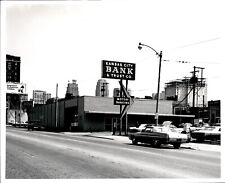 LG968 1972 Original Photo KANSAS CITY BANK & TRUST One of Oldest Chartered Banks picture