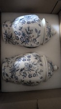 A Pair Of Beautiful Ginger Jars W/Lids White With Light Blue Floral Pattern NEW picture