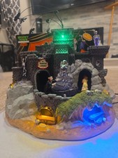 2009 Lemax Spooky Town Vampire Caverns 94961 Sights & Sounds Animated See Video  picture