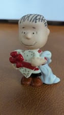 Lenox Peanuts Linus Van Pelt Valentine Heart Gift Security Blanket Figurine picture