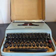Vintage 1954 Underwood Olivetti Lettera 22 Typewriter Blue Italy w/ Case RARE picture
