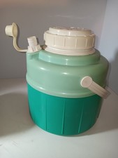 Vtg. 1970's Picnic Jug by Bee Plastic Inc. 2 Tone green w white lid & pouring picture