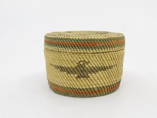 Vintage 1950s-1960s Makah Lidded Trinket Basket Cedar Bark Lined 3-5/8