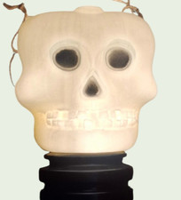 Vintage 1985 Blow Mold Halloween P.A.C Light-Up skull skeleton USA picture