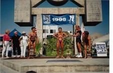 MUSCLE MEN Venice Beach California BODYBUILDERS Found PHOTOGRAPH Color 04 25 I picture