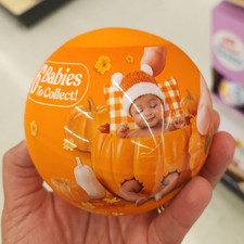 ZURU My Mini Baby Halloween Blind Pack Capsule Ball Orange Babies to Collect picture