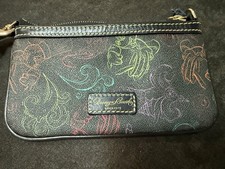 Disney Dooney Bourke EPCOT Food Wine Festival Chef Mickey Wristlet Purse NEW V7 picture