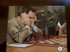 GARRY KASPAROV HAND SIGNED AUTOGRAPHED 8x10 CHESS GRANDMASTER CHAMP BECKETT BAS picture