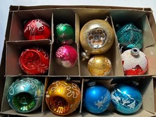 Vintage 40/50/60 Mixed Set 12 Christmas Ornaments Shiny Brite + Others w/ Box picture