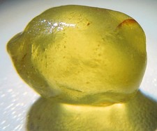 Yellow Zircon Facet Rough From Tanzania. 5.25 Crt picture