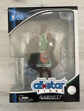 NBA Collectibles - ALL STAR VINYL - Series 1: Celtic green Kevin Garnett - NEW  picture