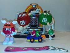 Vintage M&M's Rock N Roll Cafe Jukebox Candy Dispenser Lot With Toy Figurines picture