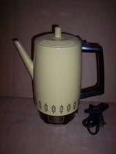 vintage West Bend automatic Percolator 9 cup model 9448 Harvest Gold WORKS GREAT picture